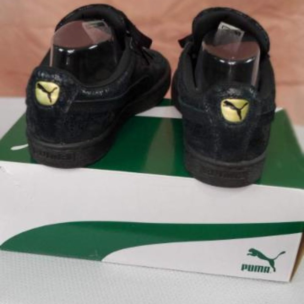 PUMA Suede Remaster Womens size 8 -BLACK /black suede